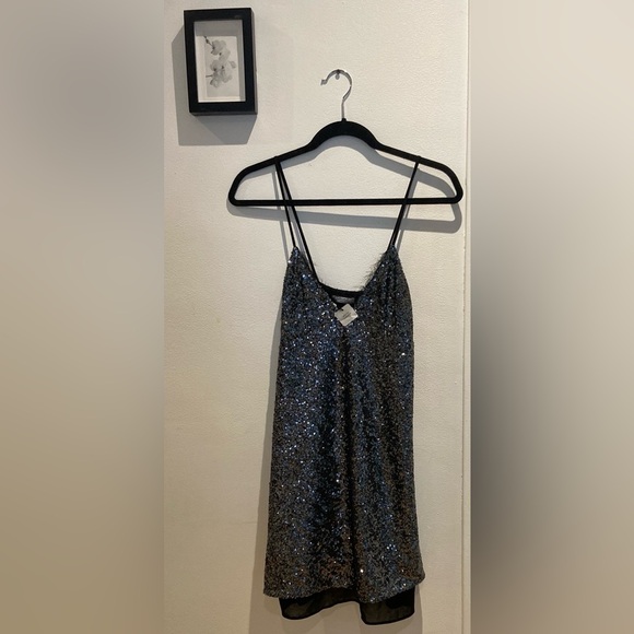 Stunning Black sequin dress Zara W & B collection 🇧🇬 Made in Bulgarie 🇧🇬 - Picture 3 of 15